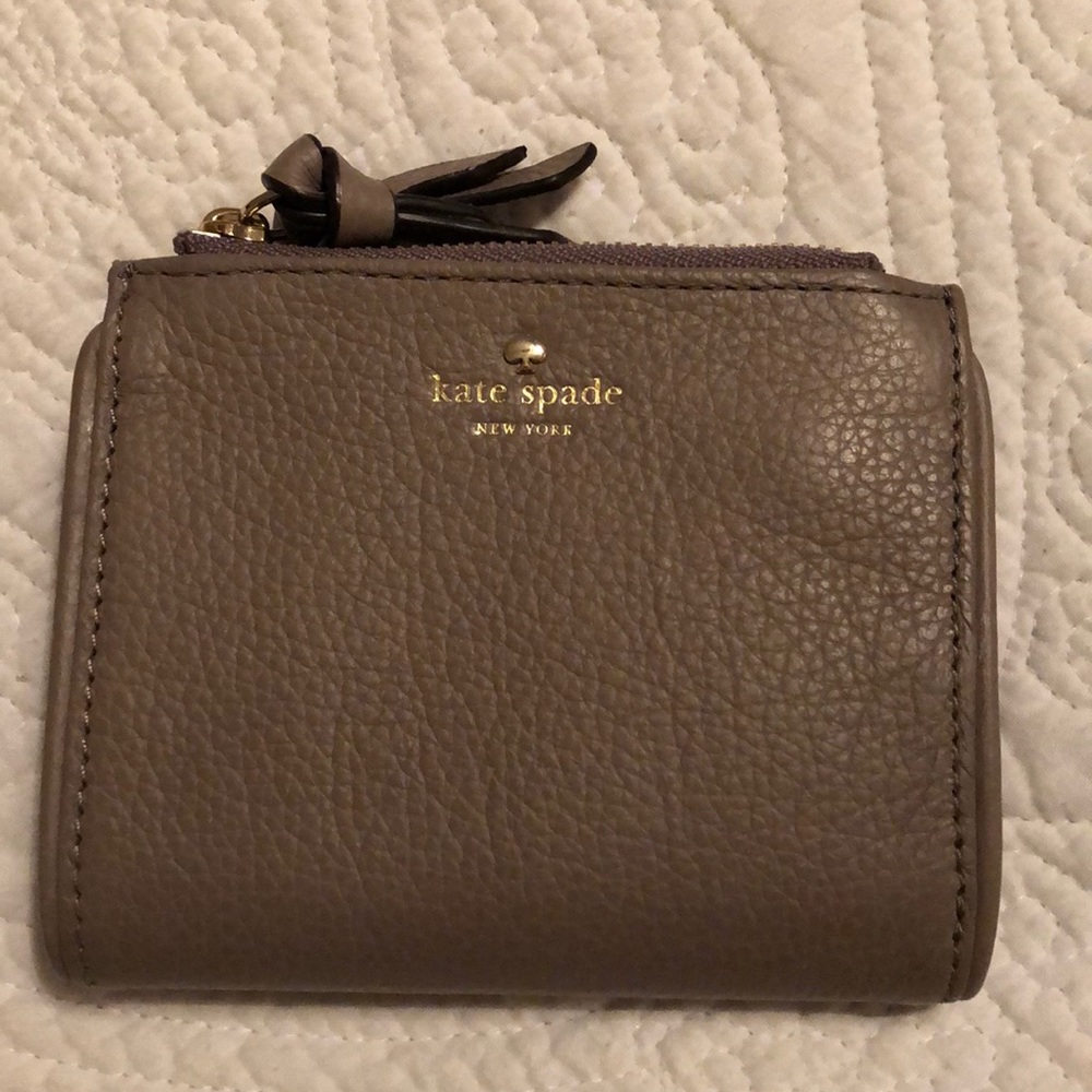 Small Kate Spade wallet